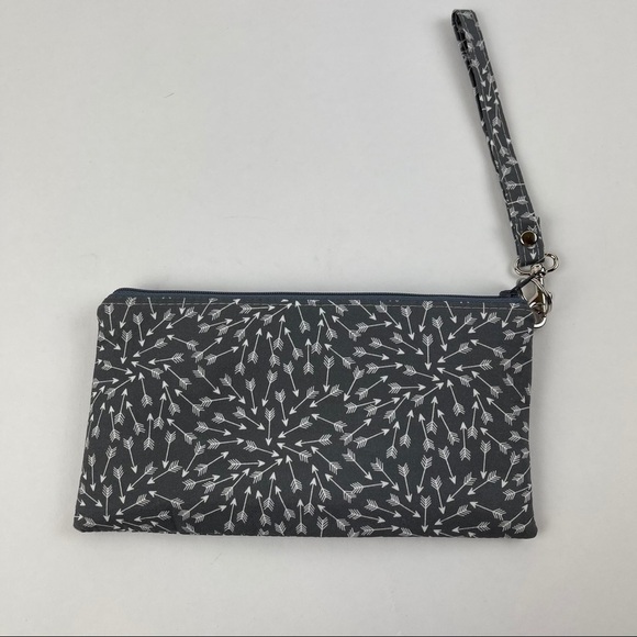 Frankie Lloyd Wristlet, Gray Arrows Blue Inside - Picture 4 of 6